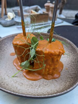 Galey Iyo Qumbo: maïs, sauce coco at TERRA in Funchal