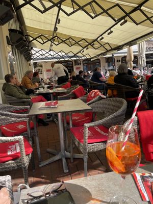 Outdoor seating area  at Café Extrablatt in Moers