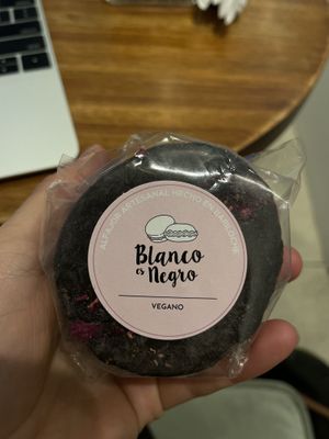Alfajor  at Blanco es Negro in San Carlos De Bariloche