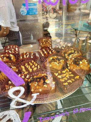 brownies y blondies at Supanta in Lima