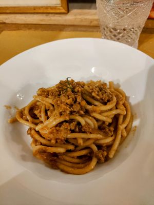 Bigoli con lucanica at Animo Cucina Naturale in Brescia