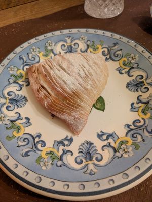 Sfogliatella riccia at Animo Cucina Naturale in Brescia