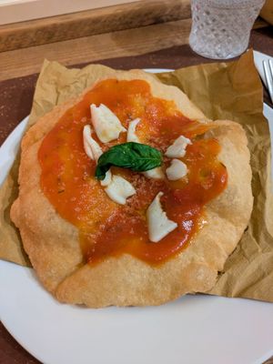 Pizza fritta at Animo Cucina Naturale in Brescia