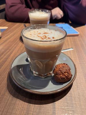 Oat chai latte  at WASBAR in Bruges