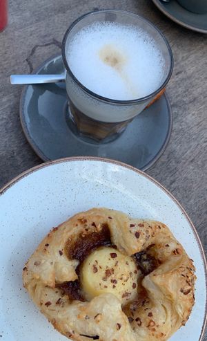 A belgium vegan a pastry and a latte with oat milk. ☺️.   at WASBAR in Bruges