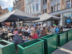 Large outdoor seating at WASBAR in Bruges