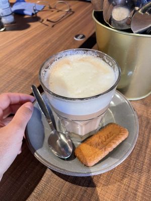 Latte mit Sojadrink  at WASBAR in Bruges