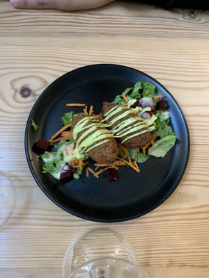 Falafels délicieuses en entrée   at Hopen Source in Lille