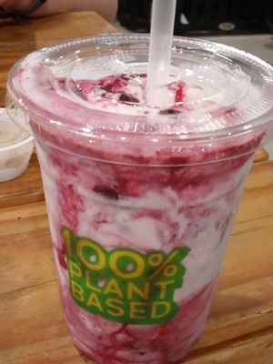 Blueberry shake at Plantees in Orlando