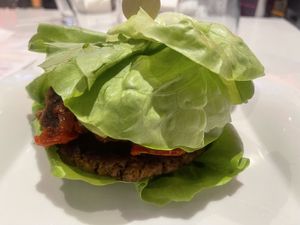 Great tasting burger.  Amazing   at Gordon Ramsay Burger in Las Vegas