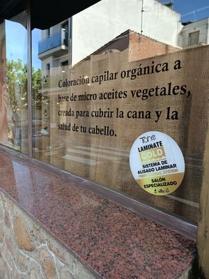 Escaparate at Peluquería Orgánica Sif in St Celoni