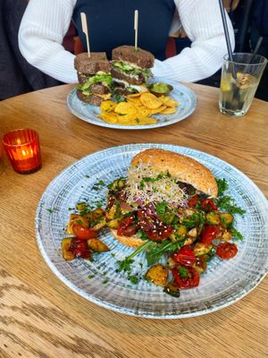 Bread with humus and vegetables   at Midas in Berkel En Rodenrijs