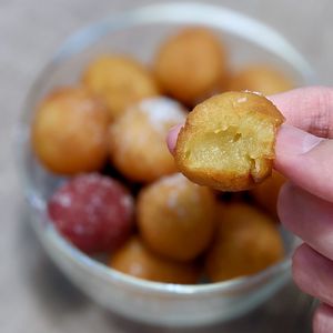 Taiwanese Chewy Orange Sweet Potato Balls at Lotus Café 蓮心食坊 - Hougang in Northeast Singapore