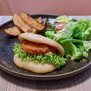 Jumbo Chilli "Crab" Mantou with Happiee Fishiee Pattiee at Lotus Café 蓮心食坊 - Hougang in Northeast Singapore