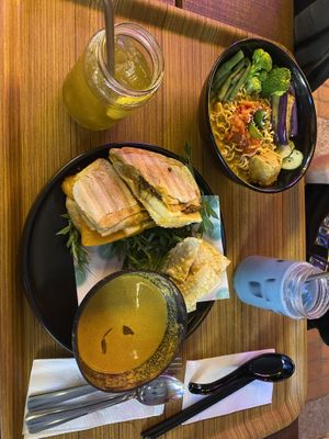 Tostado con queso vegano espectacular y limonada   at Hijau - 绿 in Kuala Lumpur