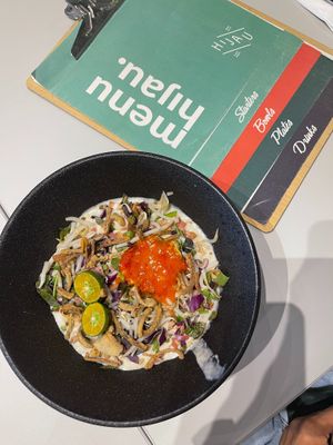 Laksam RM22
Enjoy a delightful blend of flavours with our Laksam Noodle, Vegan Laksam gravy,
Beansprout, Vietnamese Coriander, Torch Flower, Long Beans, Vege Belacan,
Vege Mushr at Hijau - 绿 in Kuala Lumpur