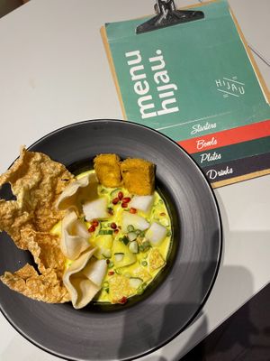 Lontong RM20
Try our "Turn Temurun" Rice Lontong, Lodeh Gravy, Vege Mushroom Bilis,
Japanese Cucumber, Fresh Pomegranate, Tempeh, Long Bean, Beancurd Skin,
Mushroom Crackers and at Hijau - 绿 in Kuala Lumpur