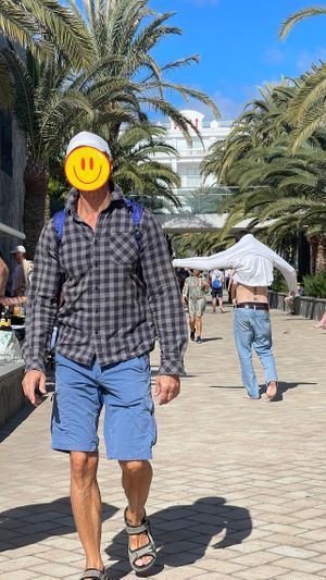 På vägen ”tillbaka” genom hotellet   at Helamore in Gran Canaria