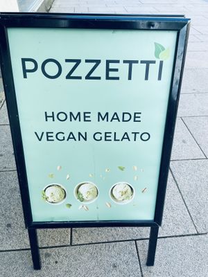 Sign  at Pozzetti Gelato in Gothenburg