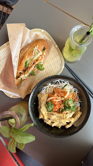Reisnudelgericht und Baguette   at An - Authentic Vietnamese Cuisine in Frankfurt