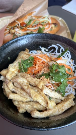 Reisnudelgericht und Baguette  at An - Authentic Vietnamese Cuisine in Frankfurt
