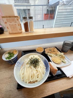 Cold udon and tempura   at Kamakiri Hakata Udon in Paris