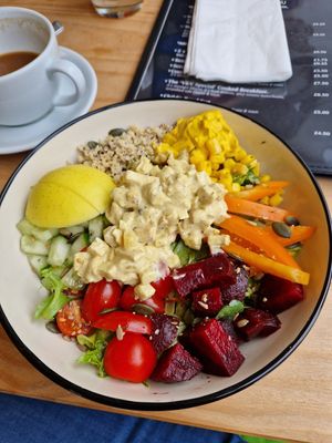 Vigour Salad Bowl with Coronation Tofu 🤗 at Vigour & Virtue in Buxton