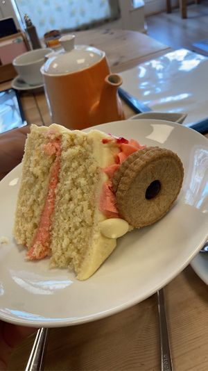 Jammy dodger cake   at Vigour & Virtue in Buxton