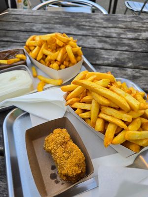 Fries at Frituur Tina in Antwerpen