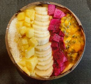 "Tropical mix" smoothie bowl at Greeno in Ulaanbaatar