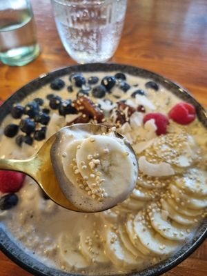 Vegane Frühstücksbowl, Detail at Hashtag Café in Trier