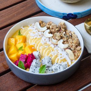 Tropical smoothie bowl at Good Eats in Hoi An