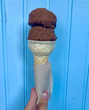 Chocolat banane  at Les Givrés - Villeray in Montreal