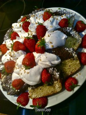 marmor cake at Cafebar Salon in Basel