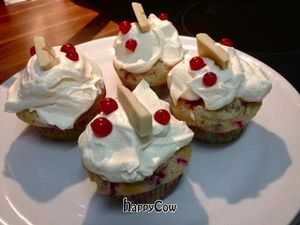 cupcakes at Cafebar Salon in Basel