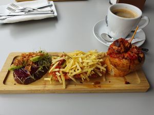3 vegan Pintxos at Negresco in Bilbao