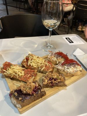 Menu 6 pintxos  at Negresco in Bilbao