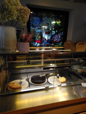 Lead glass and cakes at Die Bergstation in Freiburg