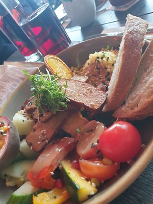 Salad bowl with tofu at Riverside in Bingen Am Rhein