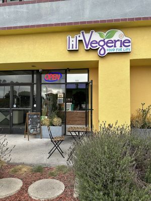 Restaurant Front  at Lil' Vegerie in Redondo Beach