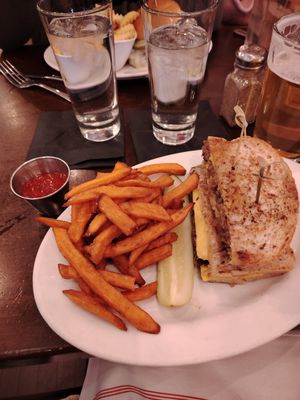  at 5 Napkin Burger in New York City