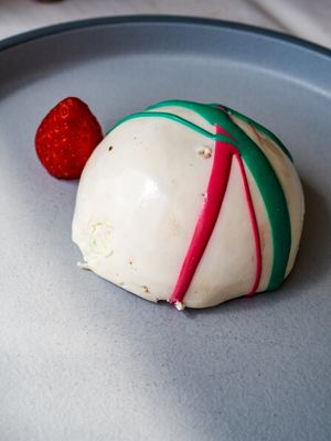 Lemon, mandarine and basil dome at Ristorante Corallo in Vallecrosia
