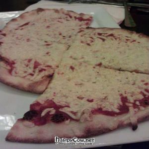 daiya cheese pizza at EVO Kitchen in West Hollywood