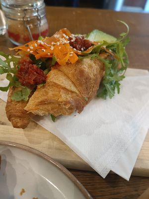 Croissant with avocado and veg at Croissanterie in Berlin