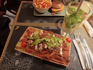 Guacamoly Fritten at Peter Pane in Oberhausen