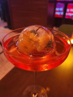 Beauty and the beast at Queen's Tandoor in Seminyak