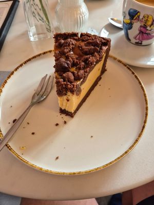 Vegan 'Zupfkuchen' at Linda's Café & Bakery in Frankfurt
