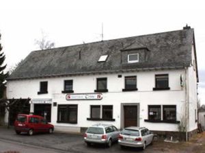 Von außen eher unscheinbar at Gasthaus Tenne in Boppard