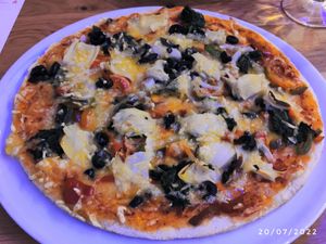 Worst pizza ever ! at Et Da Vinci Cochem in Cochem