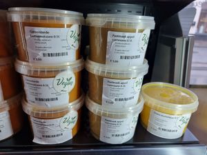 Vegan soup at M'adam Traiteur in Bruges